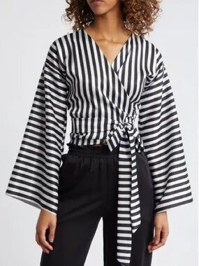 DIARRABLU Black & White Striped Wrap Top 2XL Bell Sleeve Blouse